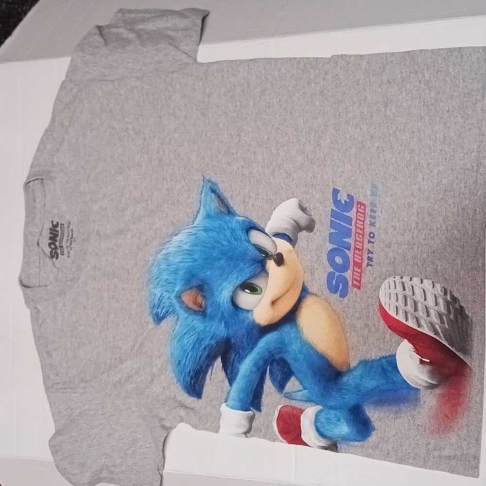 Boy sonic the HEDGEHOG grey graphics tee sz small nwot